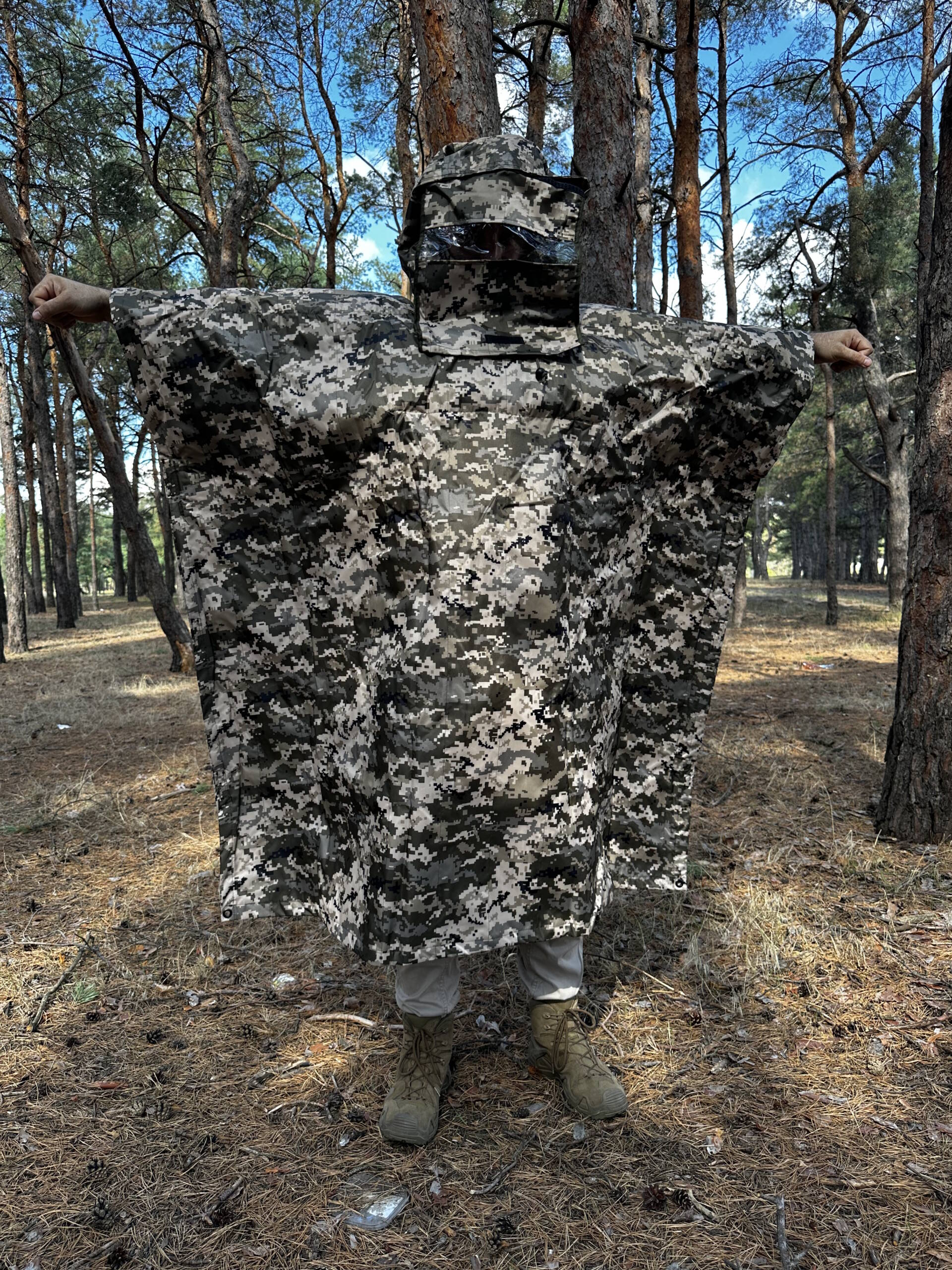 Anti-Thermal Imaging Poncho Model Pixel 1